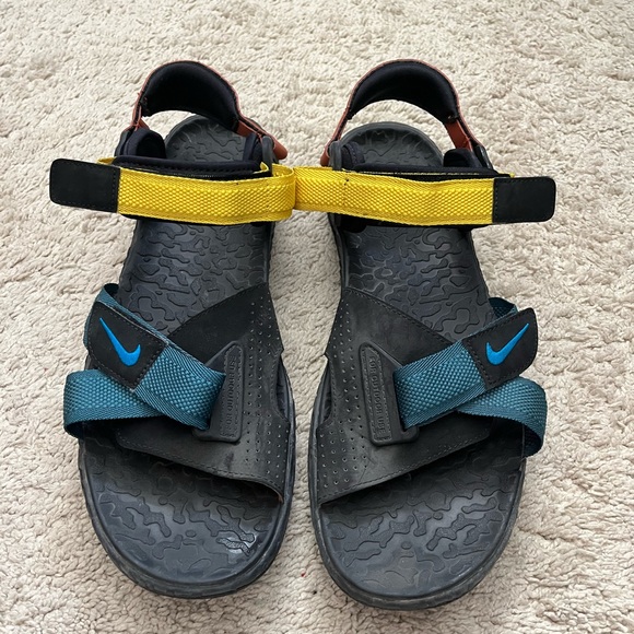 Nike Air Deschutz Sandals - Picture 1 of 5